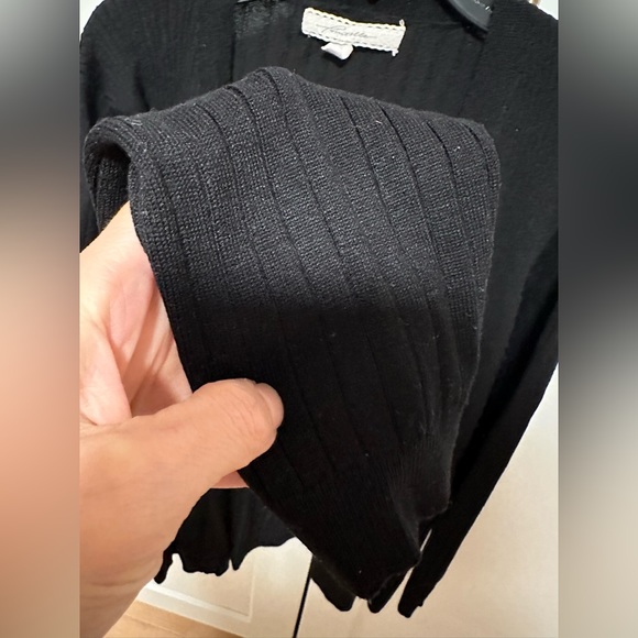 Vest - Picture 2 of 4